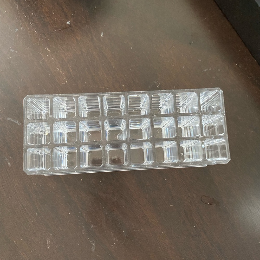 Accrylic lipstick / lipgloss holder